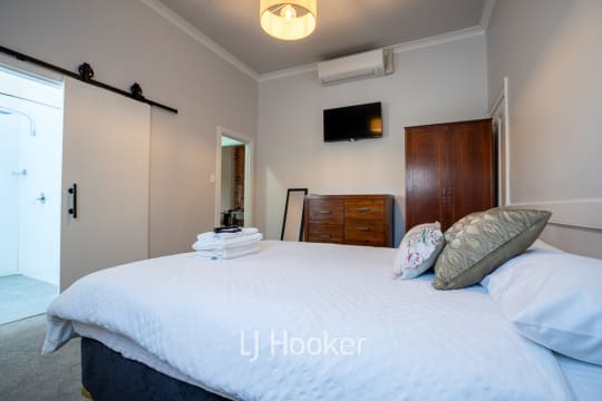 A Collie Institution with a Newly Added Accommodation Income Stream