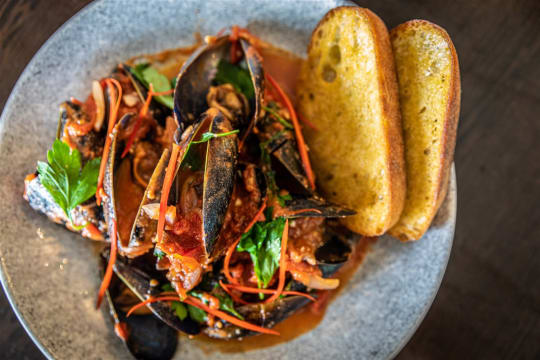 Wrasse & Roe Seafood Restaurant
