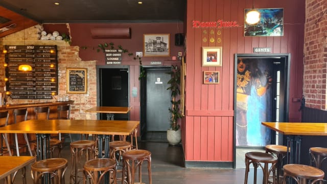 The Bendigo Hotel Collingwood - One of Melbourne's most iconic pubs