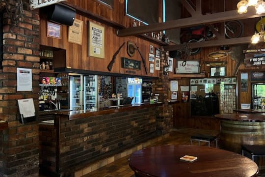 UNDER OFFER - Court House Hotel, Jamieson