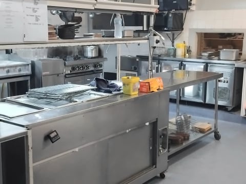 BELOW REPLACEMENT VALUE ROCKY CAPE TAVERN FHGC $995,000+sav