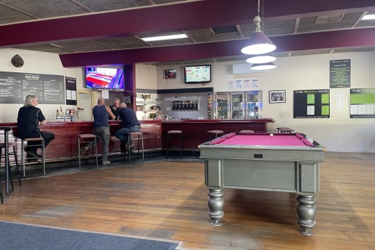 LEASEHOLD - Royal Mail Hotel, Mooroopna VIC - 1P0268