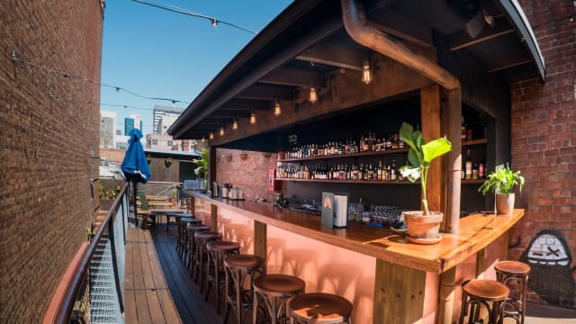 UNION ELECTRIC - A CBD laneway cocktail bar and rooftop
