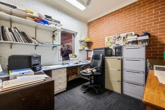 LEASEHOLD - Corowa Flooring Xtra, VIC - 1P0570