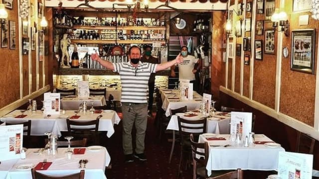Amiconi Restaurant – West Melbourne