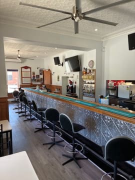 Snowtown Hotel profitasble country Lease (Freehold Available)