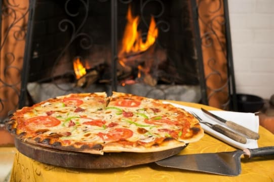 Thriving Takeaway Pizza for Sale*5 days*Taking 12k/week*Very Cheap Rent [2406271]