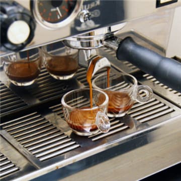 COFFEE KIOSK - TAKING $11,000 PW.   RENT $458PW .   40KG COFFEE PW.  100% TAKE AWAY