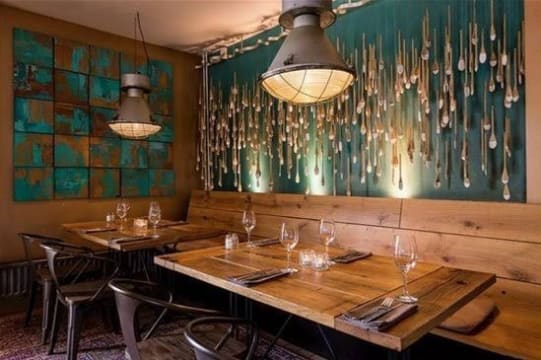 Fully under management, prime location restaurant