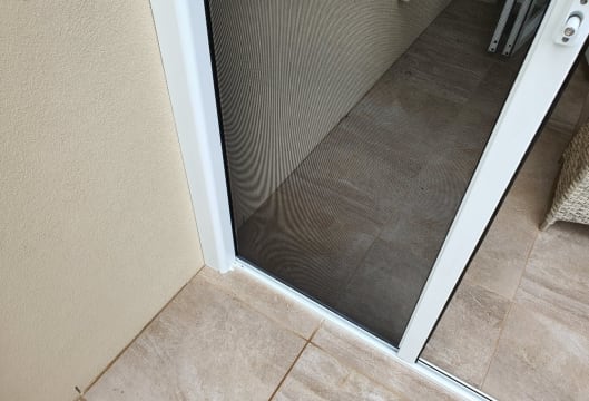 Leading Retractable Screen Manufacturer Business for Sale (Our Ref: V2087)