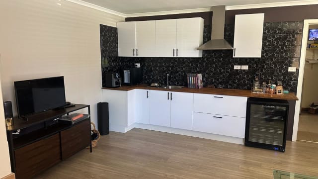 FREEHOLD GENERAL STORE, POST OFFICE & ACCOMMODATION | TOURISM HOTSPOT | AIRBNB INCOME