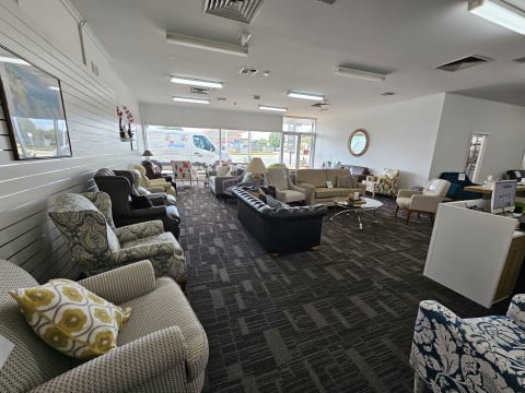 Established 50-Year Custom Lounge Furniture & Upholstery