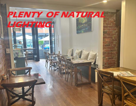 Beautiful Cafe/Restaurant that has it all.
