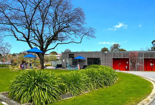 LEASEHOLD - Gardens Lake Cafe, Ararat VIC - 1P0617