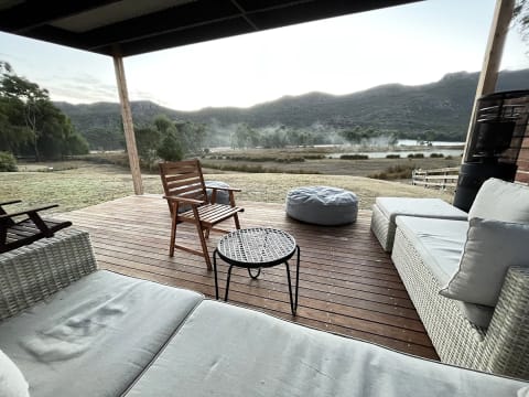 A BEAUTIFUL LOCATION TO OWN YOUR OWN FREEHOLD MOTEL - 1836MF