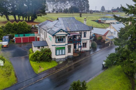 Profitable Iconic FHGC Bischoff 15 Room Hotel Waratah Tas $1mill+ T/O Growth Potential 10% ROI