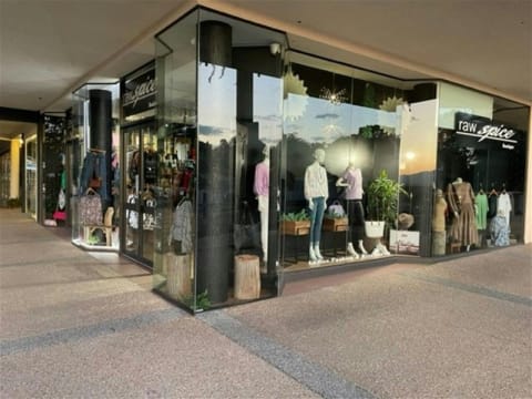 Coastal Fashion Boutique in Prime Beachfront Tourist Spot