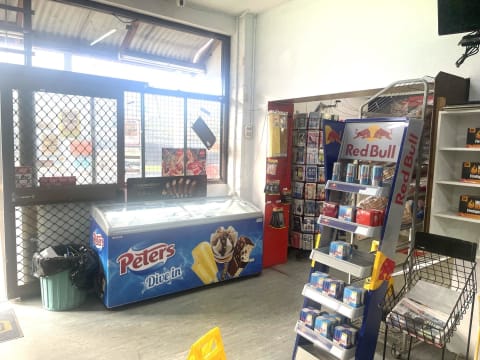 Potential Bottleshop STCA Grocer Cafe Takeaway Vacant shop for lease blank canvas $450+gst per week