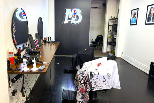 LEASEHOLD - Morv The Barber, Corowa NSW - 1P0587