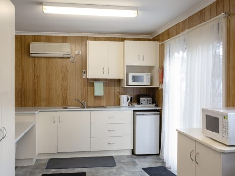 IDEAL FIRST TIME LEASEHOLD OPPORTUNITY - 2397ML