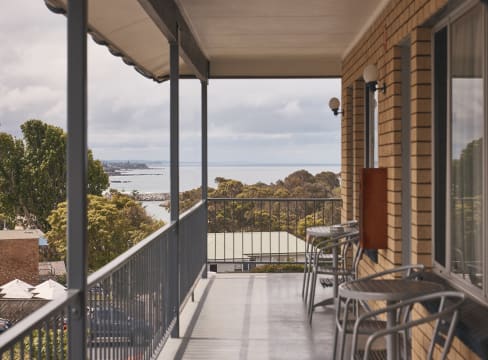 DUAL LEASEHOLD MOTEL OPPORTUNITY, NAROOMA NSW - 961ML
