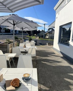 QUEENSCLIFF GENERAL STORE CAFE FOR SALE- POA