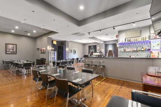 UNDER OFFER - The Old Bank Cafe Restaurant, Tocumwal NSW - 1P0512