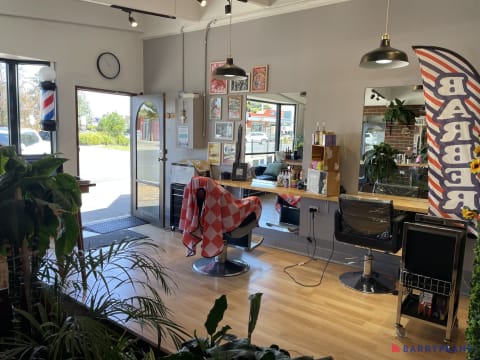 Thriving Hair Salon in Prime Cowes Location – Excellent Opportunity!