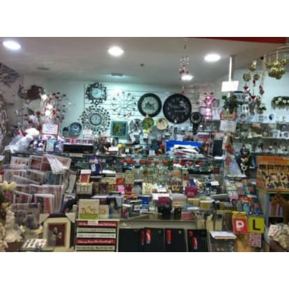 LE CARDS AND GIFTS - SITUATED IN BUSY SHOPPING CENTRE - OFFICIAL HALLMARK AGENT