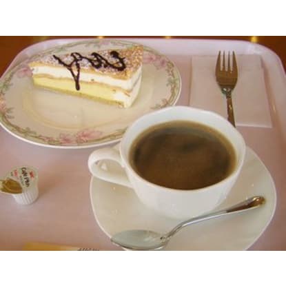 CAFE, TAKING $18,000, NORTHERN SUBURBS LOCATION, PRICED AT $319,000, REF 6842