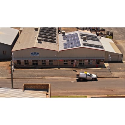 Engineering Business & Embroidery Work & Leisure Wear Store  in Griffith.  Ref. W. 875