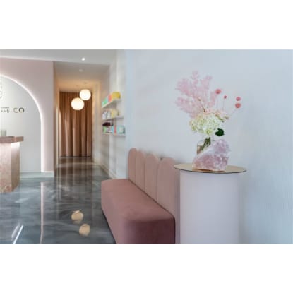 Luxurious Beauty Salon for Sale near Chadstone  Ref: 17150