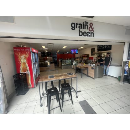 Established Bakery in Busy Neighbourhood Shopping Centre