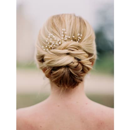 Long running busy Hair / Beauty salon on busy shopping strip in Clayton