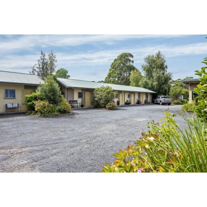 Adj Net Profit>$243K 13 Rooms Freehold Motel Strahan Tasmania 70% Occupancy