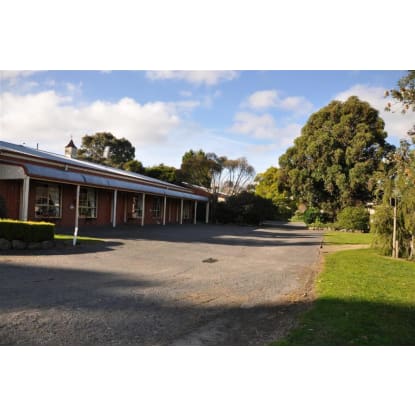Freehold Going Concern 24 Key Motel with Approved Permit for 20 Additional Rooms