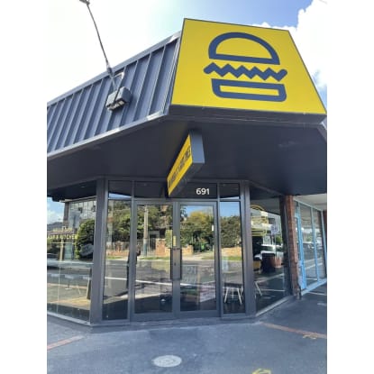 BURGERS BRAND, PRODUCTION KITCHEN,  ONE RETAIL OUTLET FOR SALE.   LONG ESTABLISED