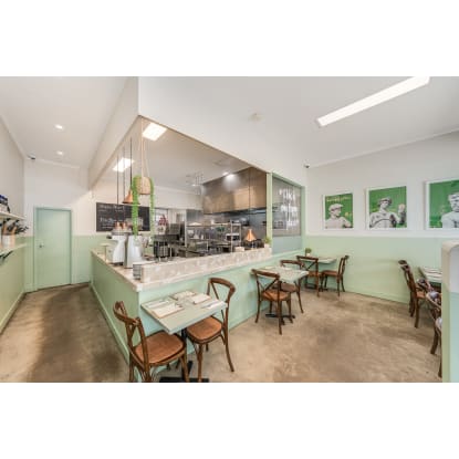 CASUAL AND ADAPTABLE ADELAIDE HILLS RESTAURANT/CAFE