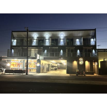 PRESTIGE LOCATION AND ACCOMODATION IN THRIVING VICTORIA’S SECOND LARGEST CITY - 2876MF