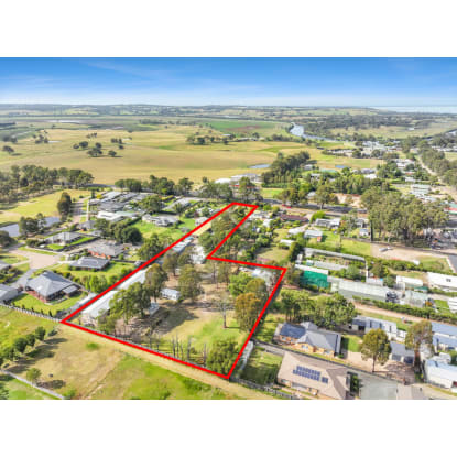 Accommodation Freehold Property and Business – East Gippsland, VIC