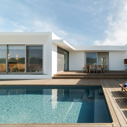 Solid Performer Aluminium and Glass for Construction