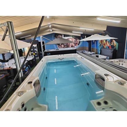 Leased  Nursery and spa supplies. Wholesale and Retail with 18.5 Acres and 3 bedroom home and pool