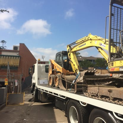 Machinery ,& constructions gear tilt tray service