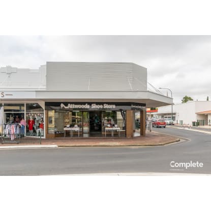 ATTWOODS SHOE STORE - HIGH END SHOE STORE - PLUS OUTLET