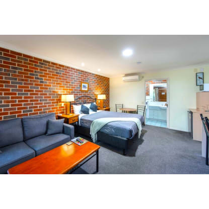 LEASEHOLD - Poachers Paradise Motel, Rutherglen VIC - 1P0523