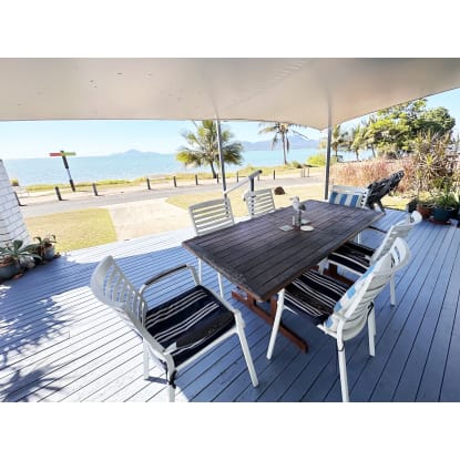 Money Maker Beachfront Leasehold, Walk to CBD And Lifestyle Business Opportunity - 2688ML