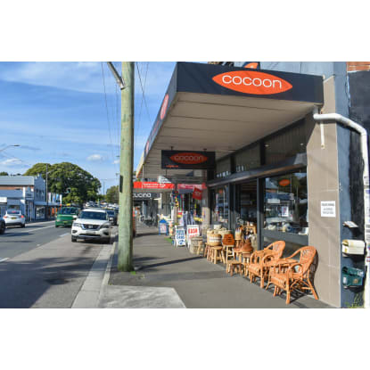 GIFTS & HOMEWARES RETAILER