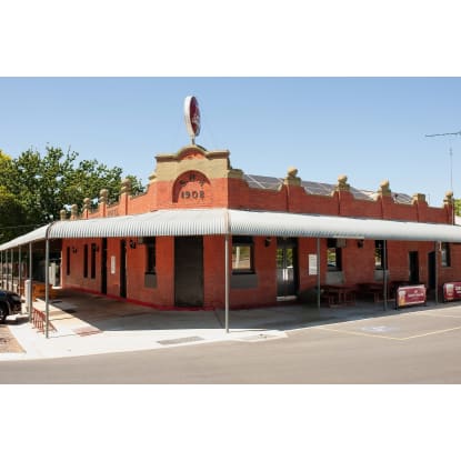 FREEHOLD & BUSINESS SALE - Railway Hotel, Wangaratta VIC - 1P0499