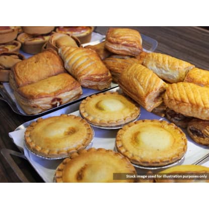 Seaside bakery with strong local & tourist trade