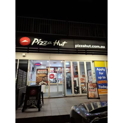 PIZZA HUT
